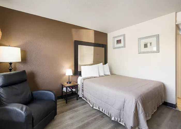 Hotel Knights / East Fry Sierra Vista