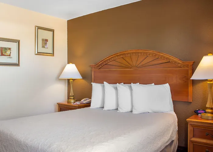 Knights / East Fry Hotel Sierra Vista